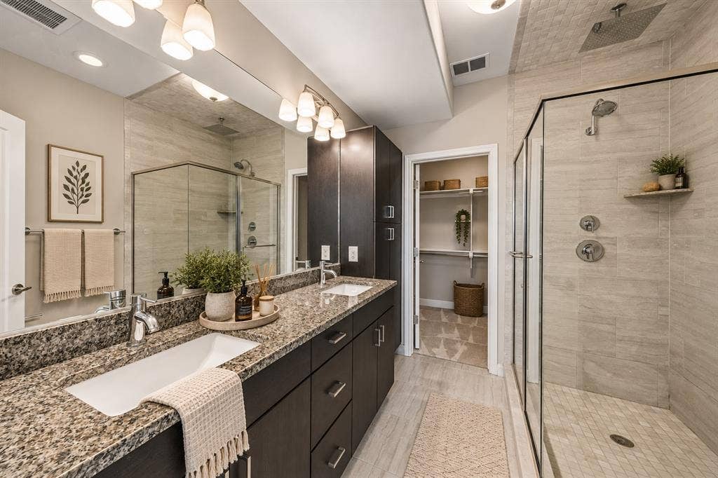 1801 Annex Avenue, #402, Dallas, TX 75204 Primary bathroom virtually staged
