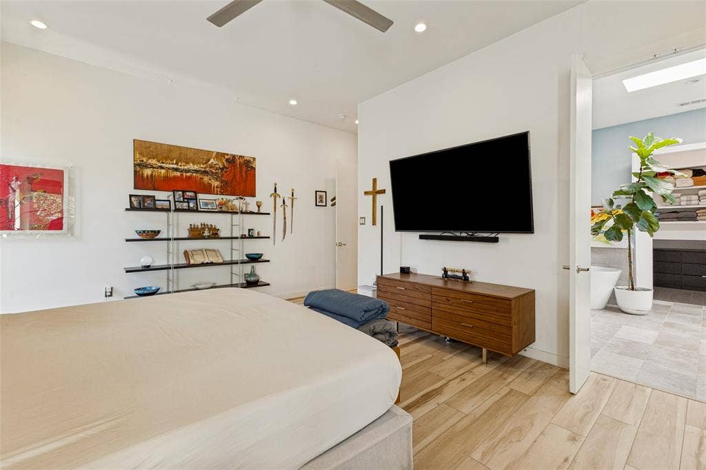 3912 Munger Avenue, Dallas, TX 75204 3912 Munger Avenue, Dallas, TX 75204