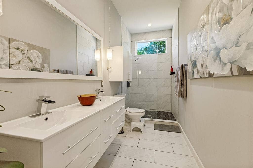 3912 Munger Avenue, Dallas, TX 75204 3912 Munger Avenue, Dallas, TX 75204