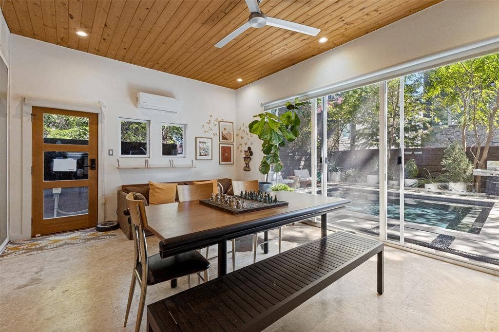 3912 Munger Avenue, Dallas, TX 75204 3912 Munger Avenue, Dallas, TX 75204
