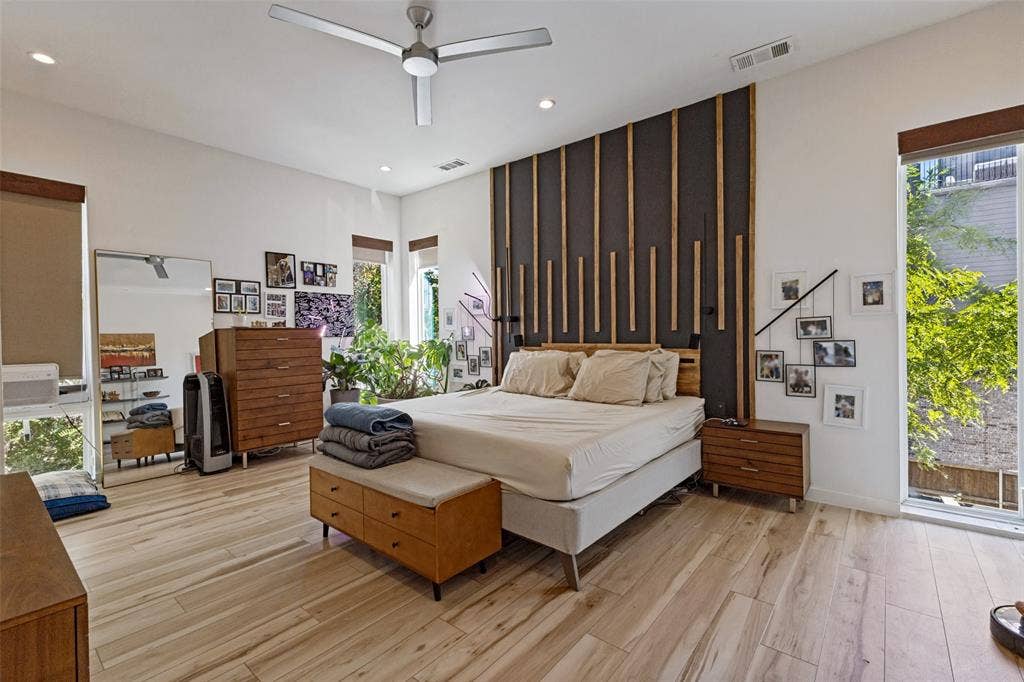 3912 Munger Avenue, Dallas, TX 75204 3912 Munger Avenue, Dallas, TX 75204