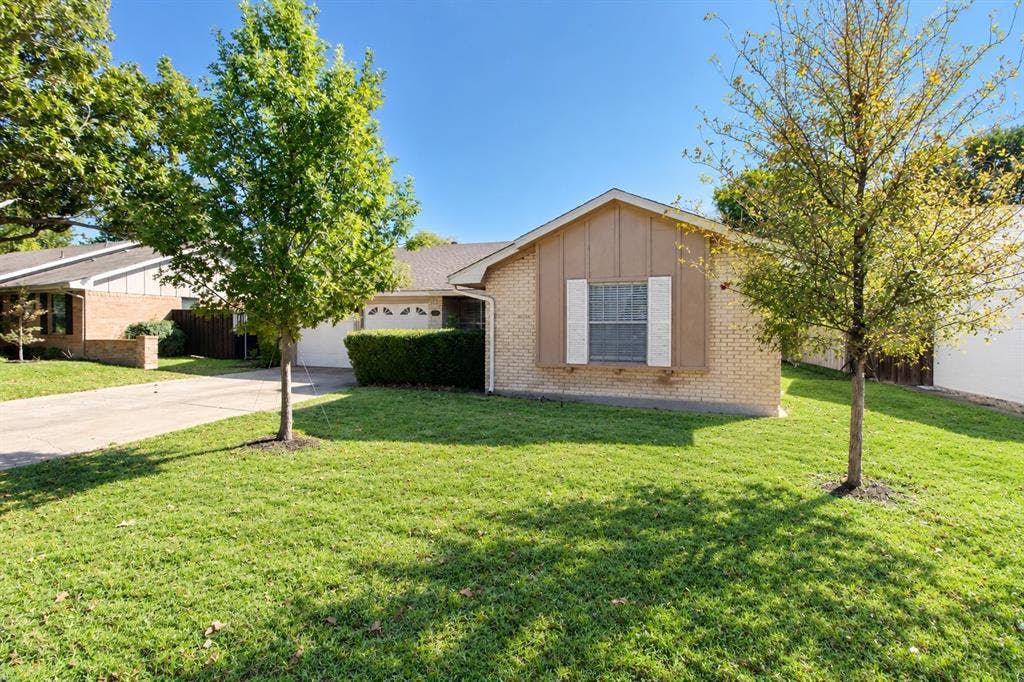 8630 Hackney Lane, Dallas, TX 75238 8630 Hackney Lane, Dallas, TX 75238