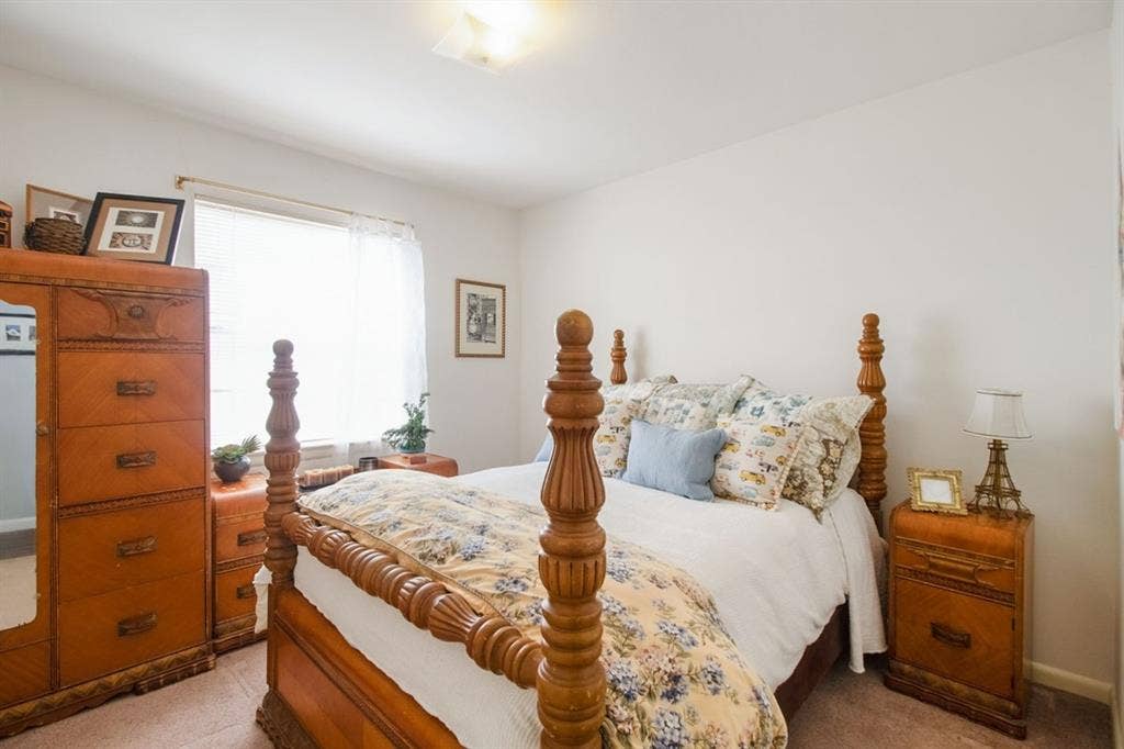 8630 Hackney Lane, Dallas, TX 75238 8630 Hackney Lane, Dallas, TX 75238