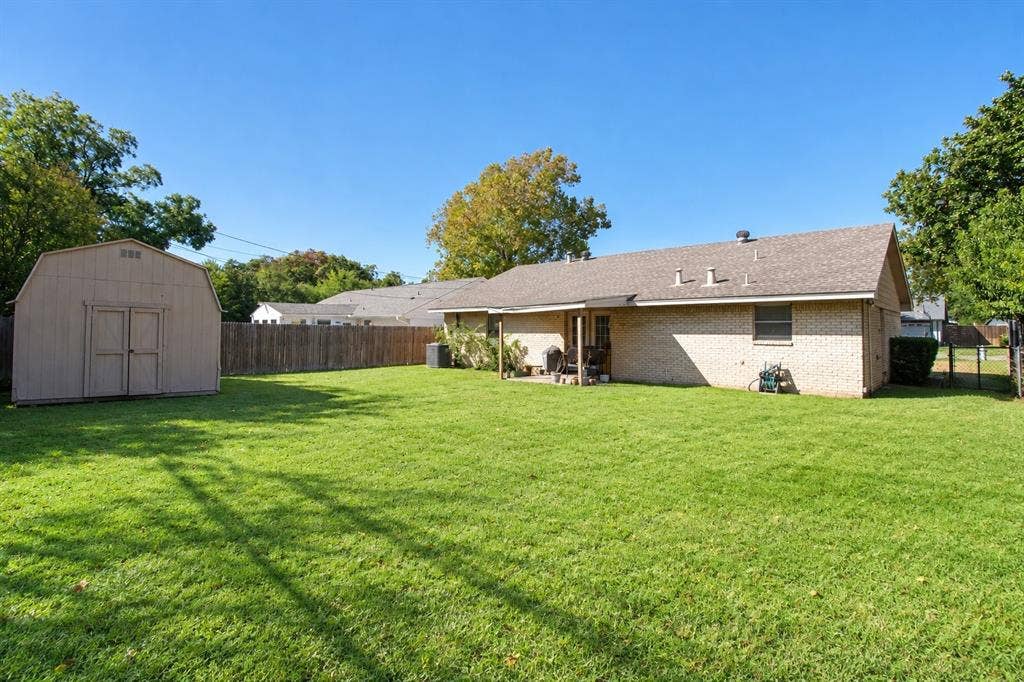 8630 Hackney Lane, Dallas, TX 75238 8630 Hackney Lane, Dallas, TX 75238