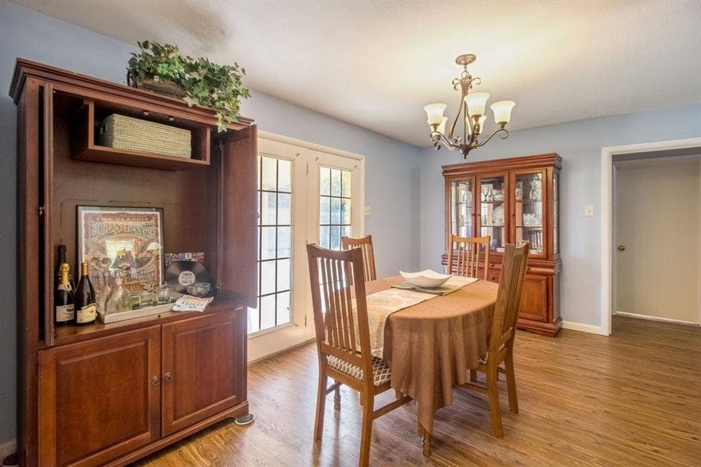 8630 Hackney Lane, Dallas, TX 75238 8630 Hackney Lane, Dallas, TX 75238
