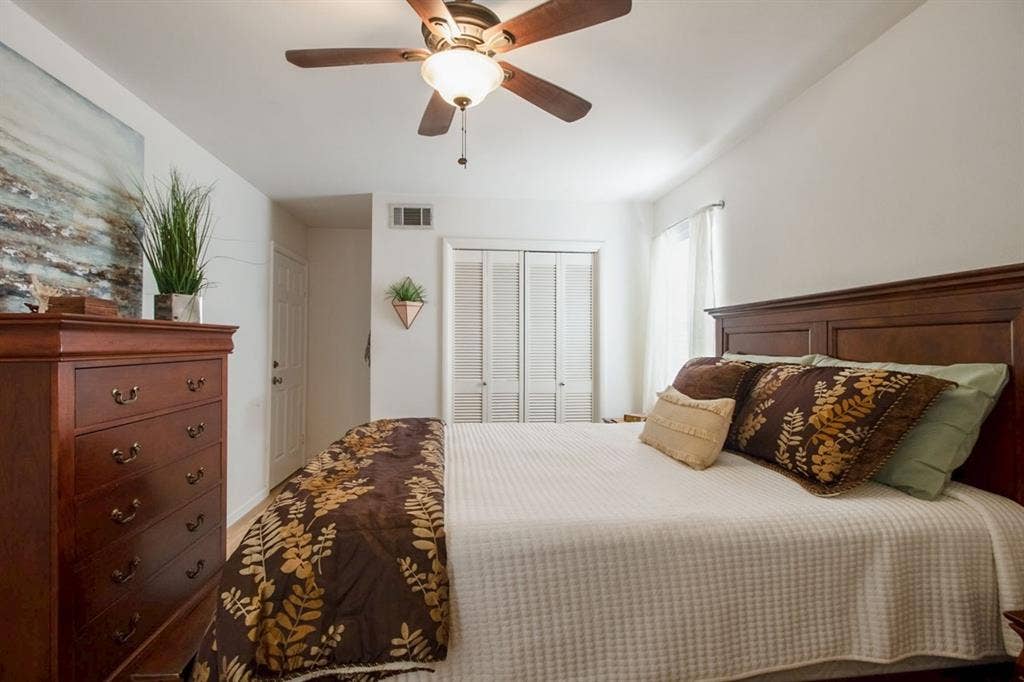 8630 Hackney Lane, Dallas, TX 75238 8630 Hackney Lane, Dallas, TX 75238