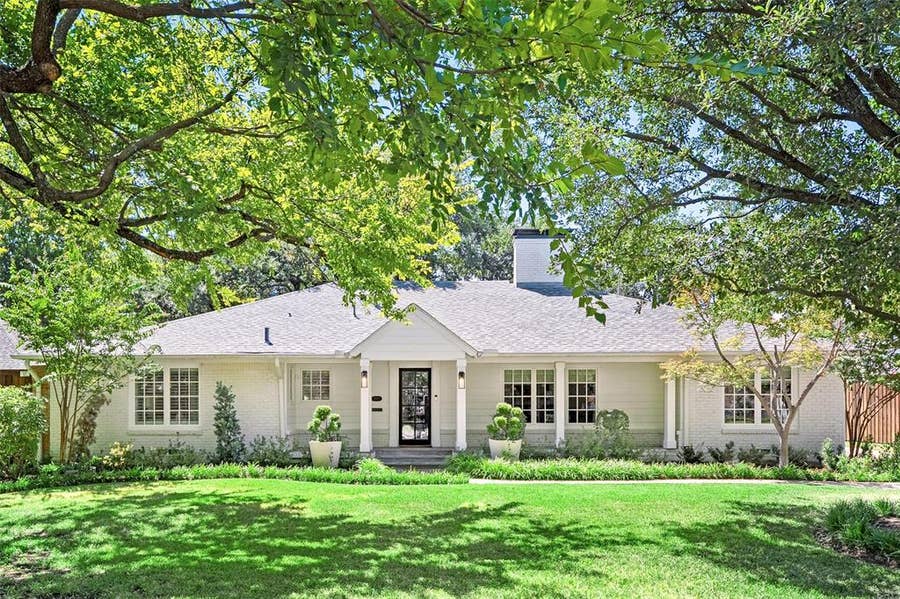 Property photo for 6330 Prestonshire Lane, Dallas, TX
