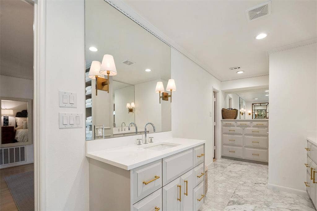 6330 Prestonshire Lane, Dallas, TX 75225 6330 Prestonshire Lane, Dallas, TX 75225