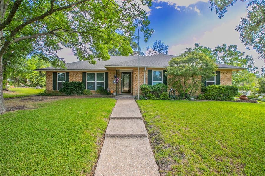 Property photo for 1033 Rambler Drive, Waco, TX