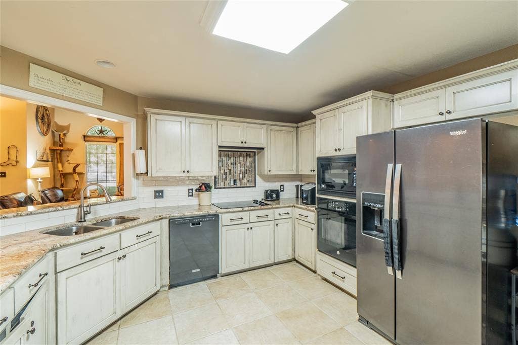 2830 Brads Way, Midlothian, TX 76065 2830 Brads Way, Midlothian, TX 76065