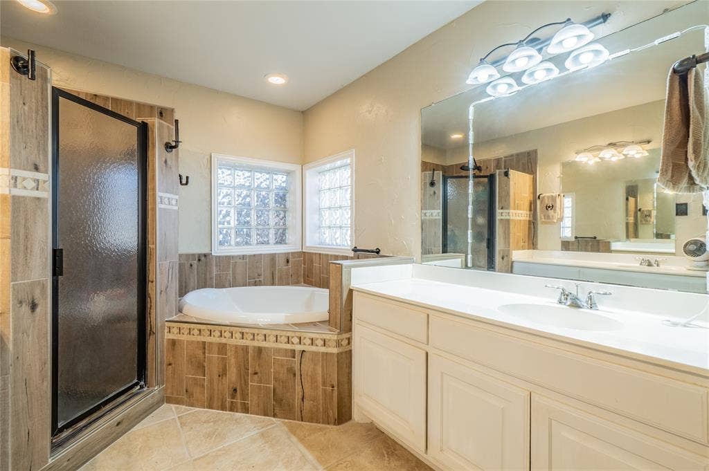 2830 Brads Way, Midlothian, TX 76065 2830 Brads Way, Midlothian, TX 76065