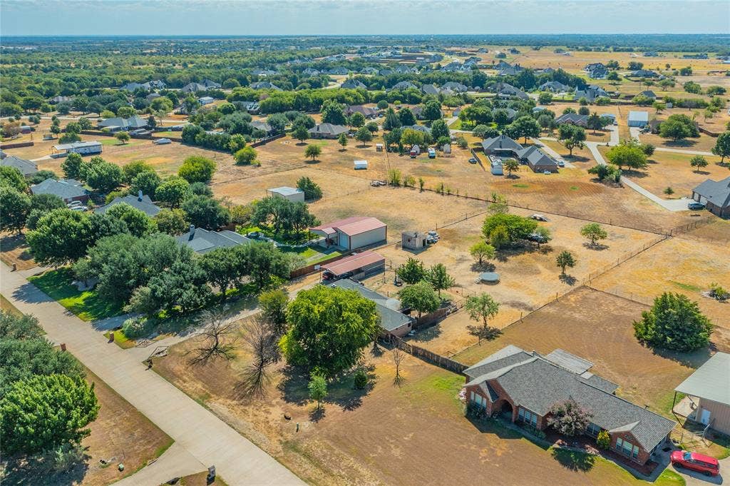 2830 Brads Way, Midlothian, TX 76065 2830 Brads Way, Midlothian, TX 76065