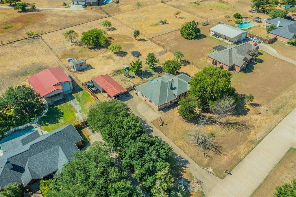 2830 Brads Way, Midlothian, TX 76065 2830 Brads Way, Midlothian, TX 76065