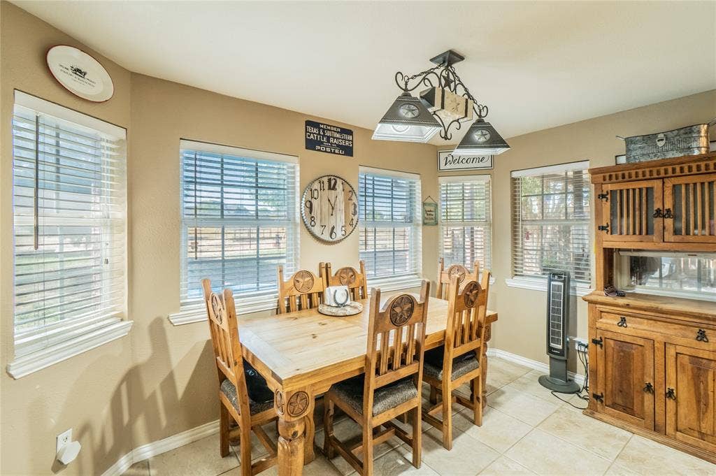 2830 Brads Way, Midlothian, TX 76065 2830 Brads Way, Midlothian, TX 76065