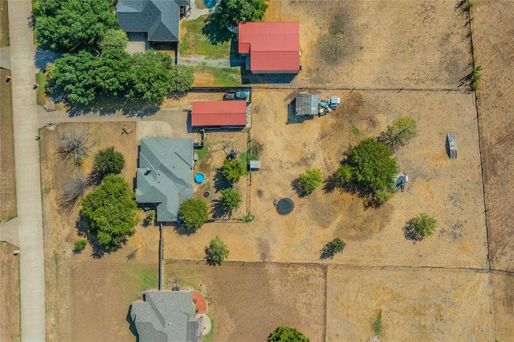 2830 Brads Way, Midlothian, TX 76065 2830 Brads Way, Midlothian, TX 76065
