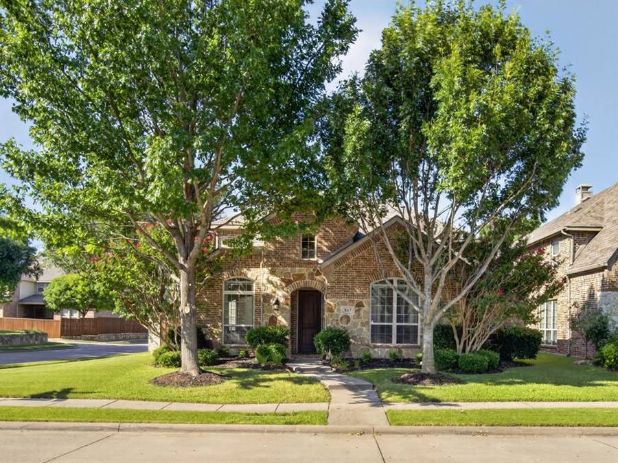Property photo for 842 Sun Meadow Road, Allen, TX