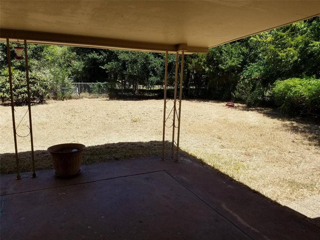 702 Jones Street, Euless, TX 76040 702 Jones Street, Euless, TX 76040