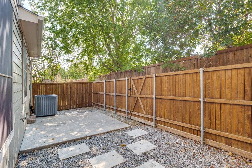 7925 Hannah Street, Plano, TX 75025 7925 Hannah Street, Plano, TX 75025