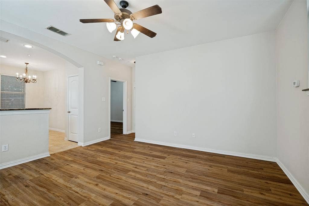 7925 Hannah Street, Plano, TX 75025 7925 Hannah Street, Plano, TX 75025