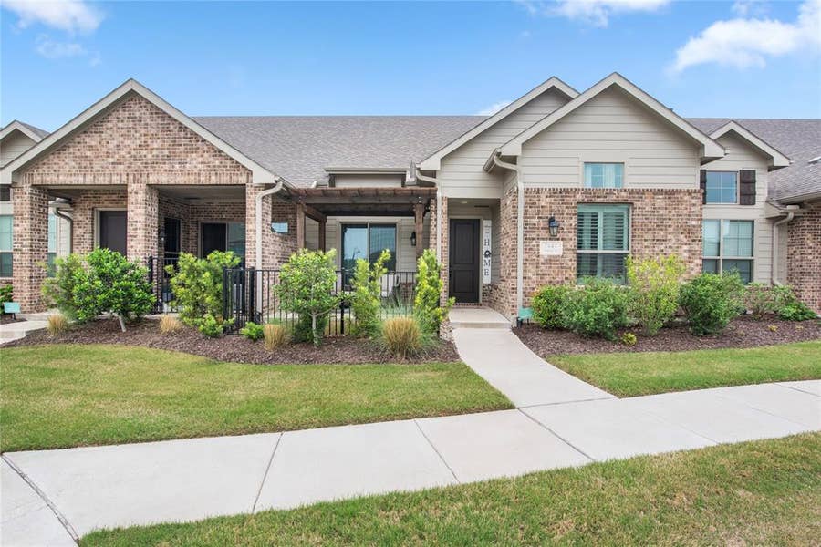 Property photo for 2644 Chardonnay Court, Grand Prairie, TX