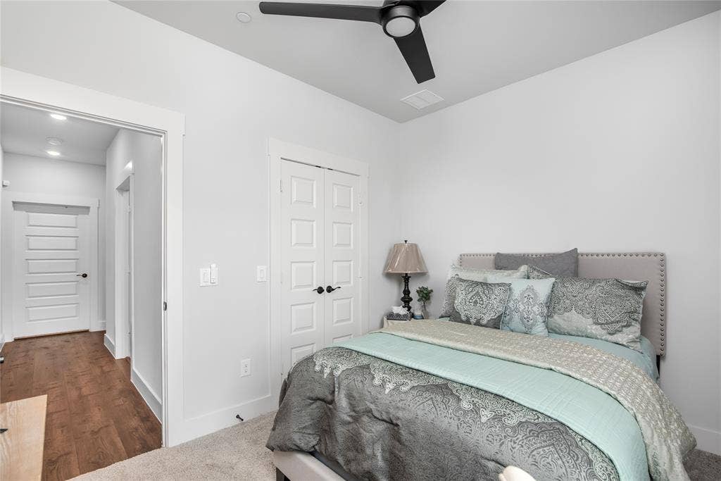 2644 Chardonnay Court, Grand Prairie, TX 75054 Recessed lighting, wood-finish flooring, and a modern ceiling fan with integrated lighting