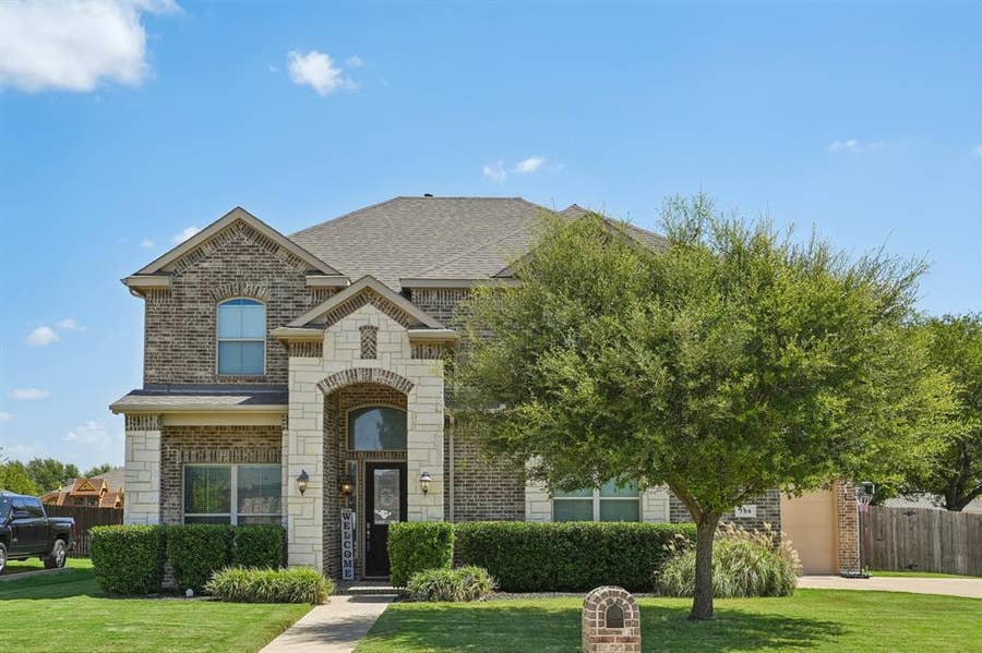 Property photo for 706 Dover Drive, Midlothian, TX