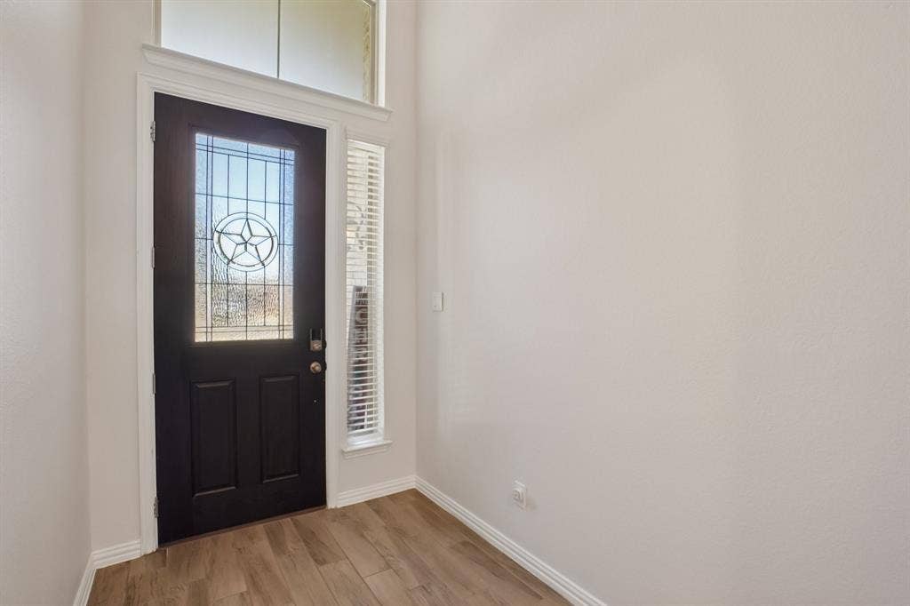 706 Dover Drive, Midlothian, TX 76065