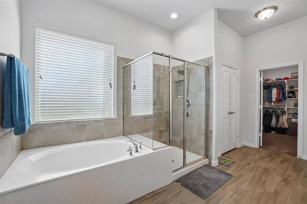 706 Dover Drive, Midlothian, TX 76065