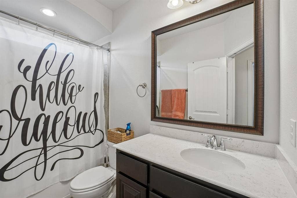 706 Dover Drive, Midlothian, TX 76065