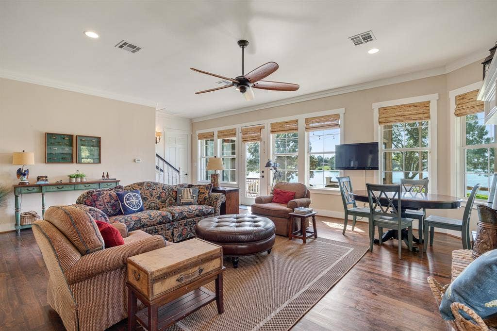 8155 E Lake, Murchison, TX 75778 8155 E Lake, Murchison, TX 75778