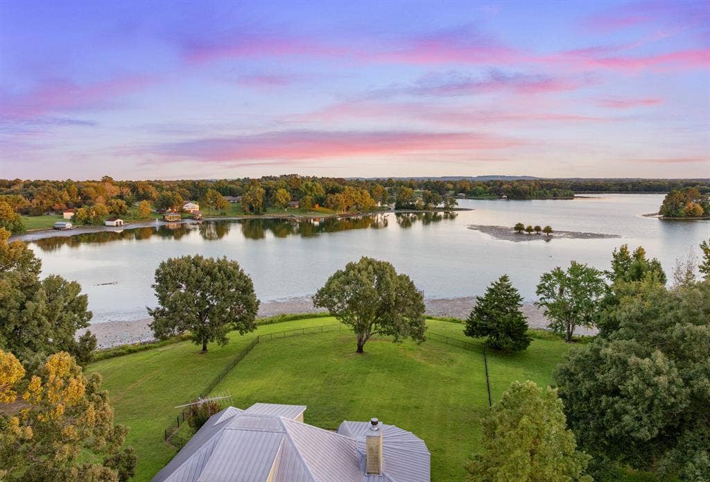 8155 E Lake, Murchison, TX 75778 8155 E Lake, Murchison, TX 75778