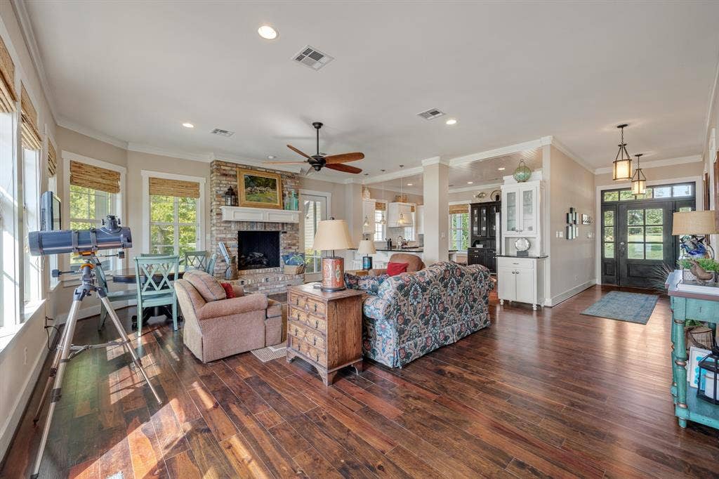 8155 E Lake, Murchison, TX 75778 8155 E Lake, Murchison, TX 75778