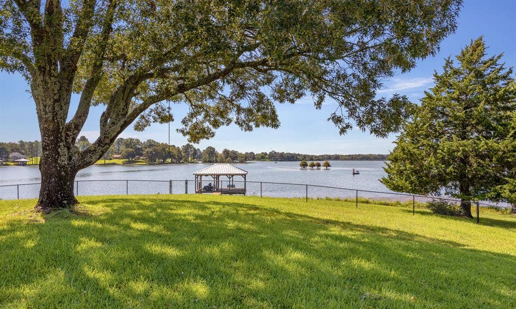 8155 E Lake, Murchison, TX 75778 8155 E Lake, Murchison, TX 75778