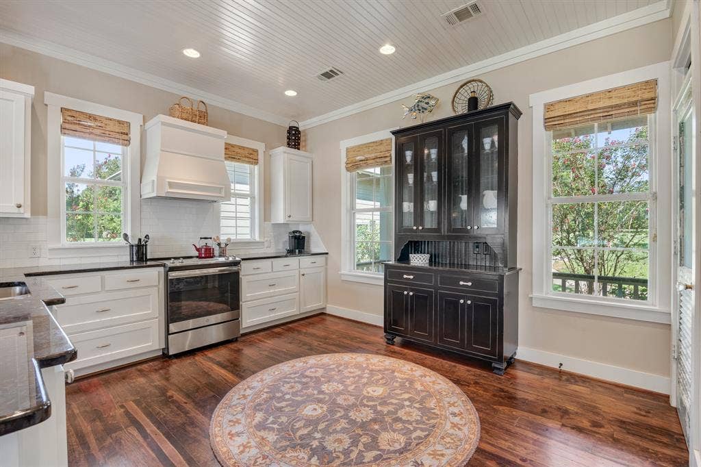 8155 E Lake, Murchison, TX 75778 8155 E Lake, Murchison, TX 75778
