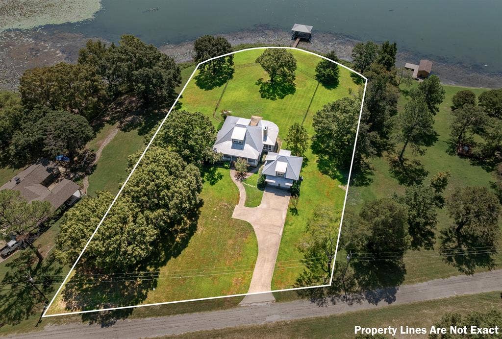 8155 E Lake, Murchison, TX 75778 8155 E Lake, Murchison, TX 75778