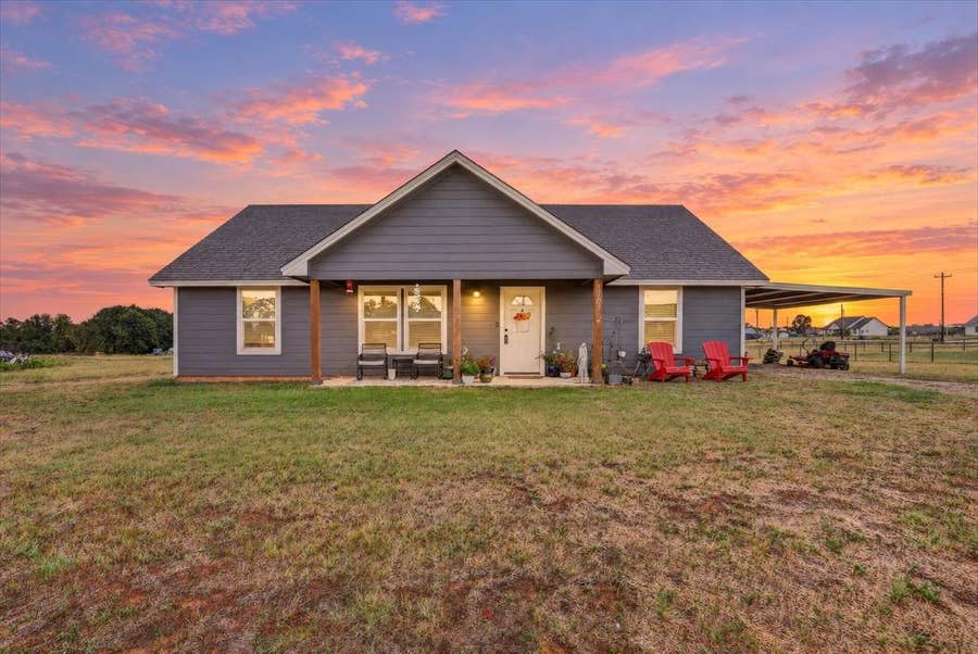 Property photo for 1012 Brown Court, Poolville, TX