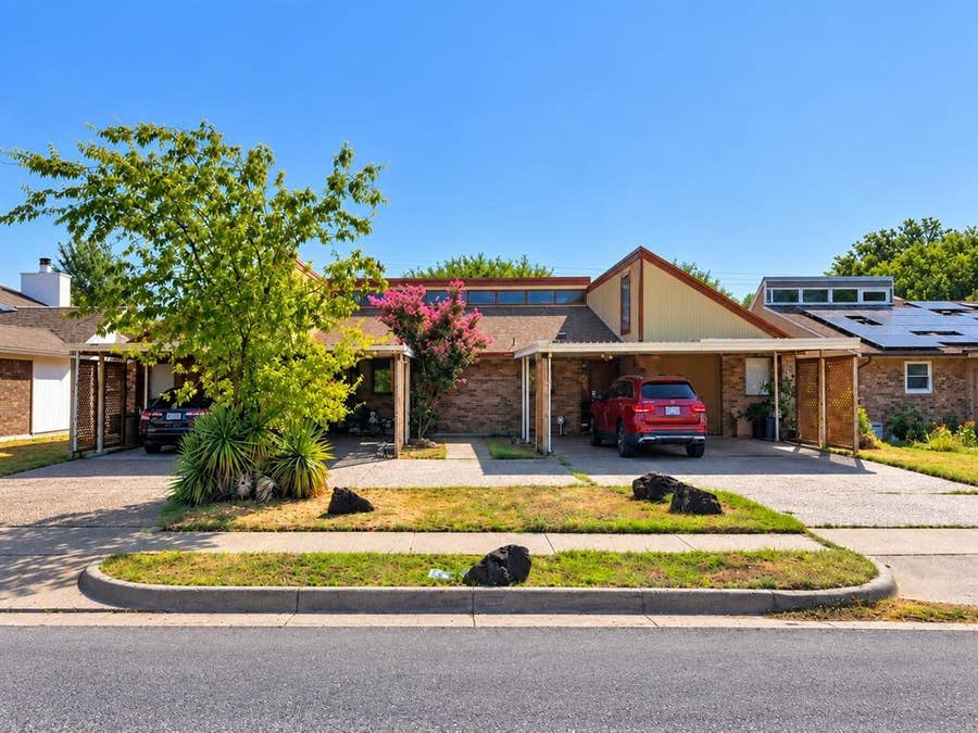Property photo for 201-203 Yorkshire Court, Euless, TX