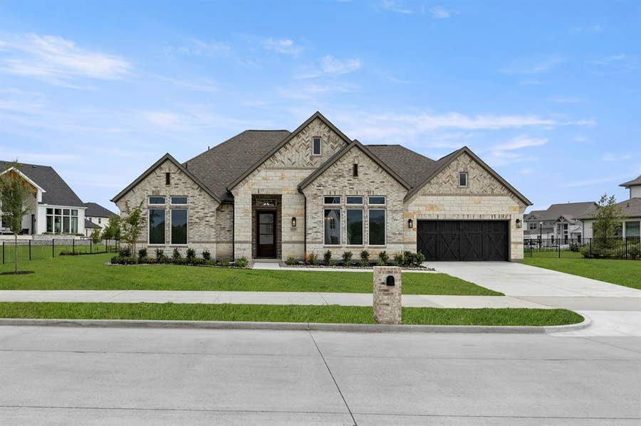 Property photo for 1217 Governors Boulevard, Heath, TX