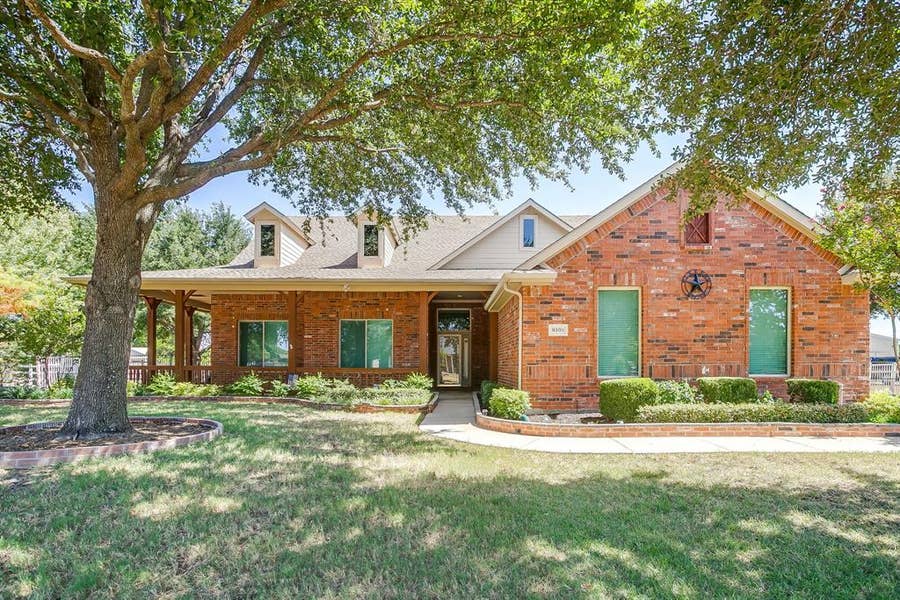 Property photo for 8101 Rodeo Drive, Denton, TX