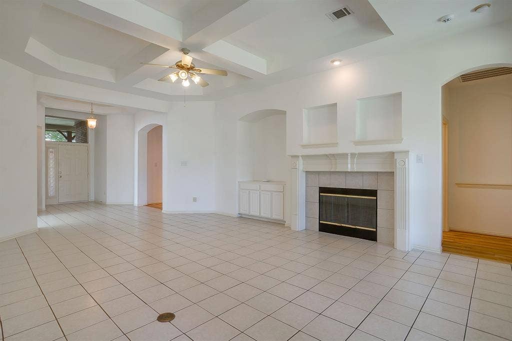 8101 Rodeo Drive, Denton, TX 76208