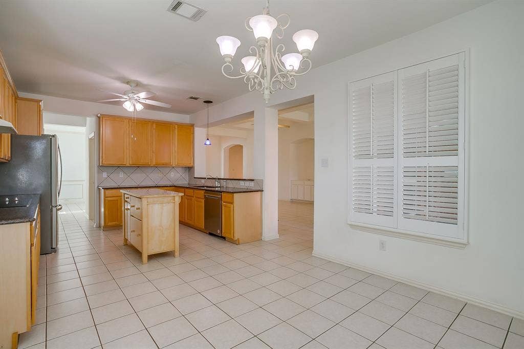 8101 Rodeo Drive, Denton, TX 76208