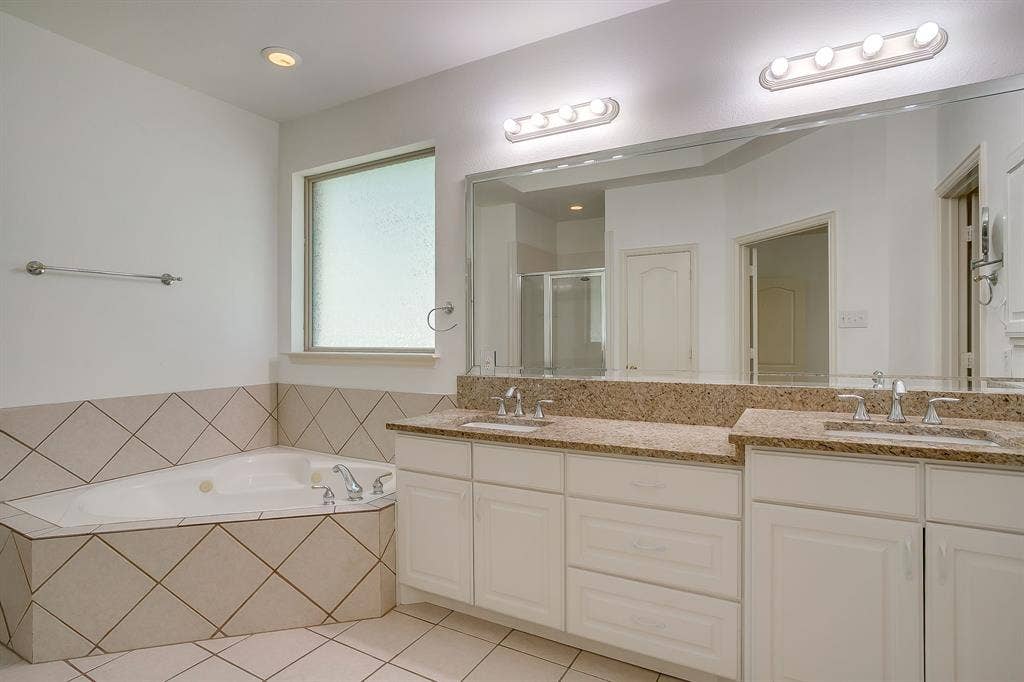 8101 Rodeo Drive, Denton, TX 76208