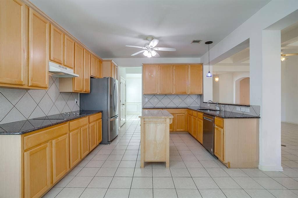 8101 Rodeo Drive, Denton, TX 76208