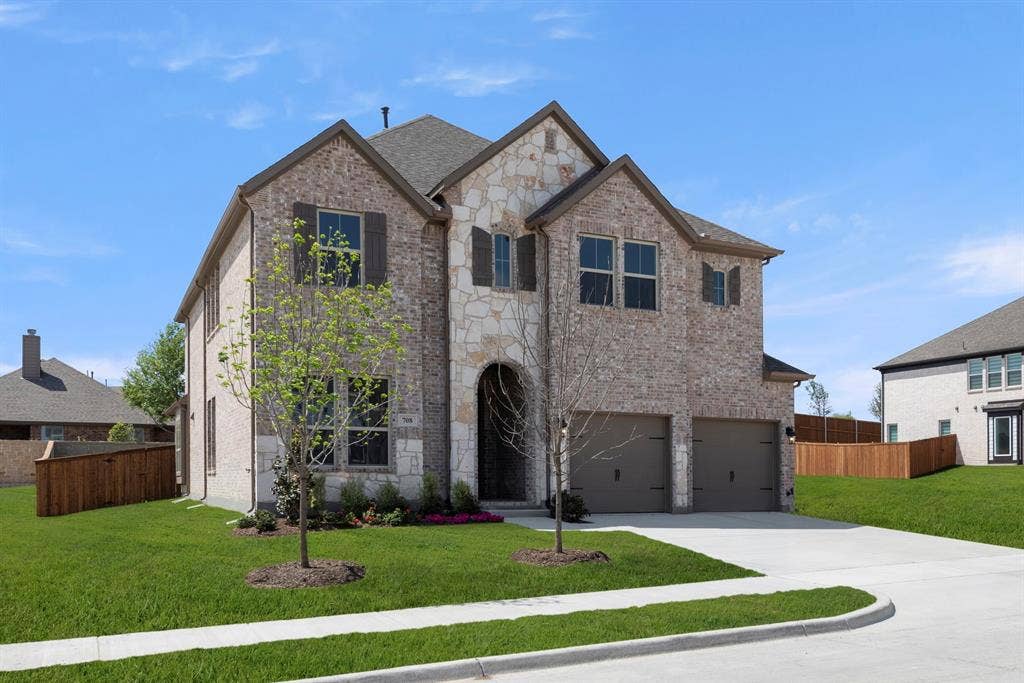 708 Splendor Drive, McKinney, TX 75072 02. 708 Splendor - Front (2)