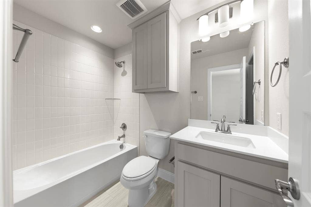 708 Splendor Drive, McKinney, TX 75072 24. 708 Splendor - 3RD Bath