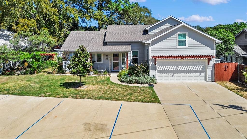122 Redondo Drive, Gun Barrel City, TX 75156