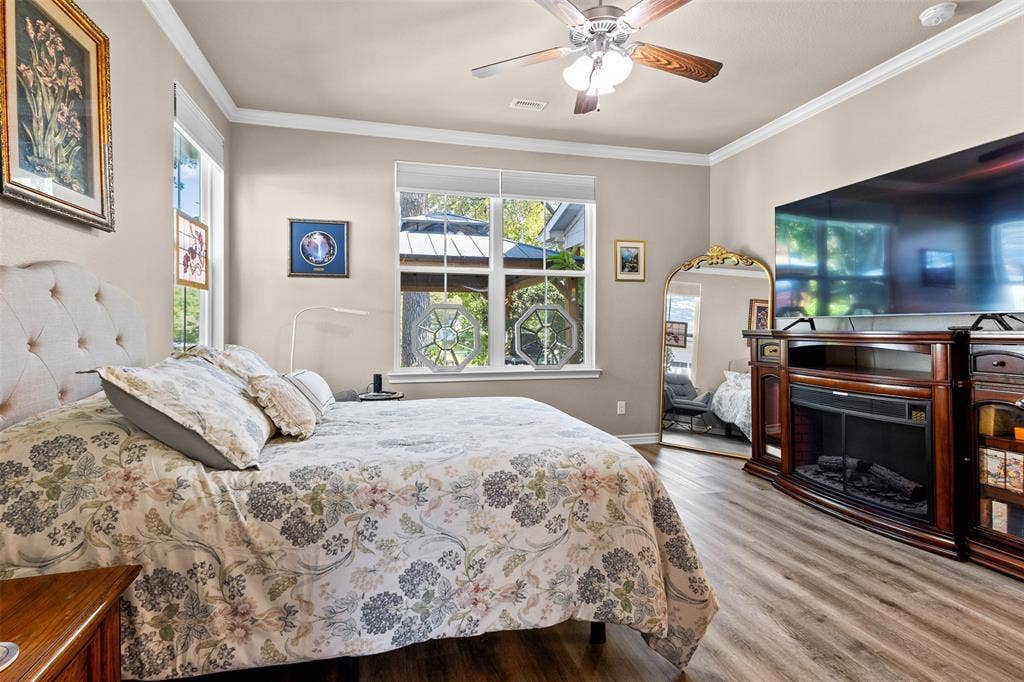 122 Redondo Drive, Gun Barrel City, TX 75156
