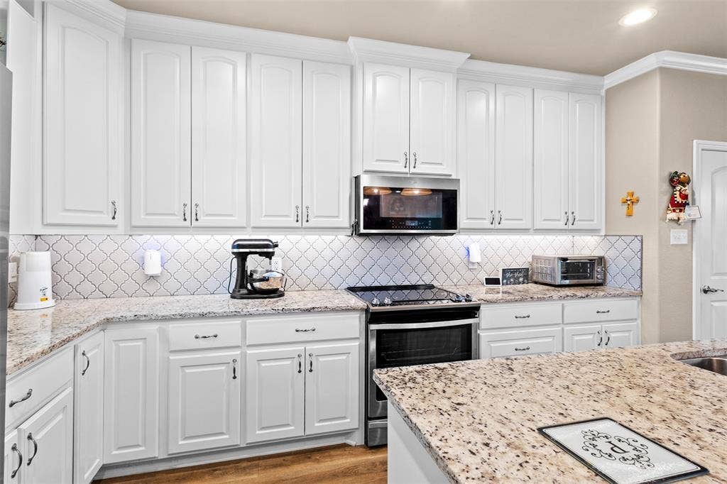 122 Redondo Drive, Gun Barrel City, TX 75156