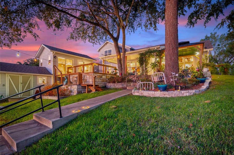 Property photo for 122 Redondo Drive, Gun Barrel City, TX