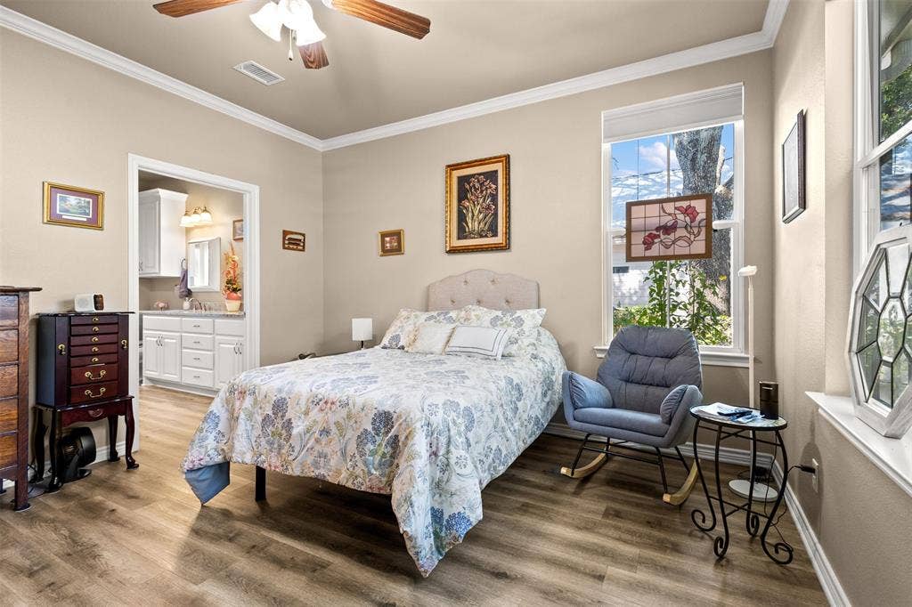 122 Redondo Drive, Gun Barrel City, TX 75156